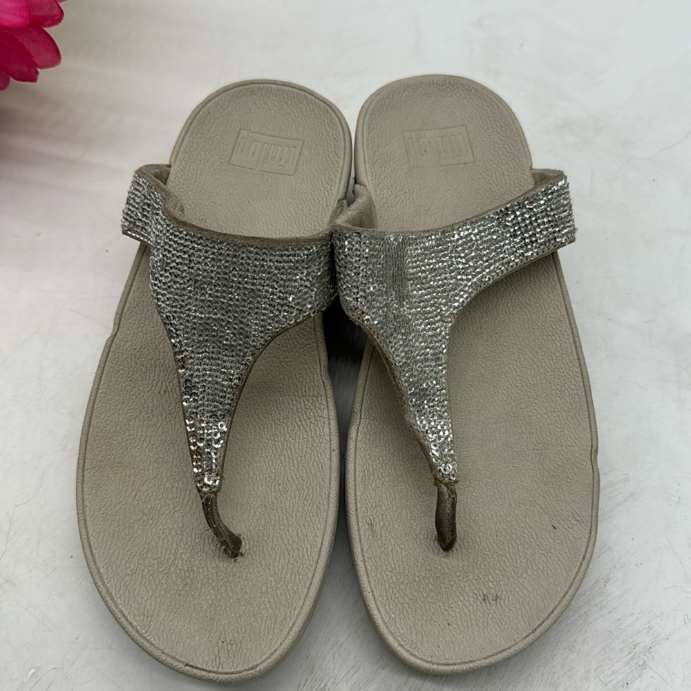 Fit Flop Sparkly Gray Thong Sandal Size 5 FFT5038FFT